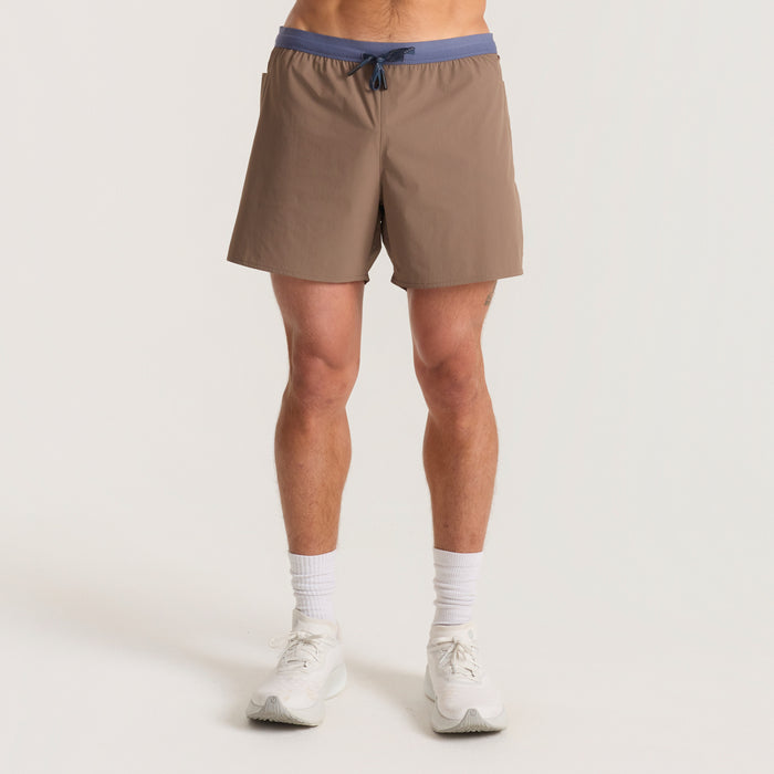 Stylish Boardshorts and Bermuda shorts from Roark designed for adventure and outdoor activities.