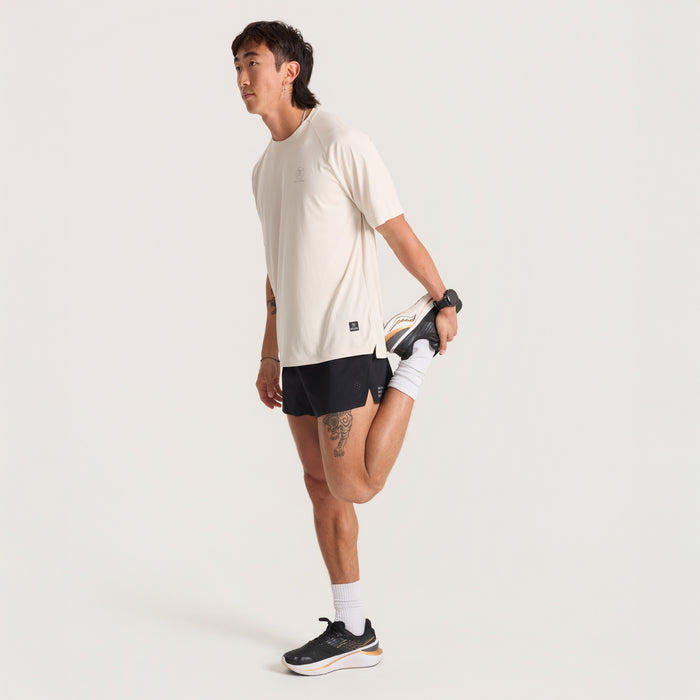 Dynamic gray active shorts designed for adventure, prominently featuring sporty knee and calf details, perfect for outdoor activities and travel.