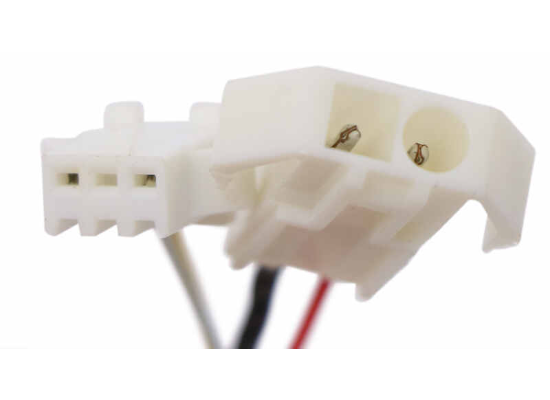 White Plastic Wiring Connector Close-Up on PXXACRG12RB Advent Air Relay Box | United RV Parts