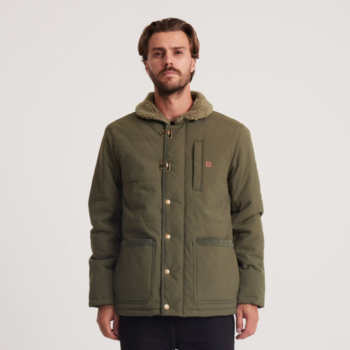 Back view of a men’s olive green insulated jacket with a cozy sherpa collar, highlighting its quilted design and rugged outdoor appeal. Ideal for cold-weather adventures.