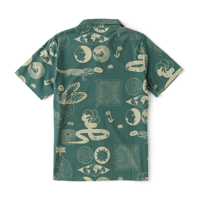 Roark men's active shirt featuring durable button and sleeve design, ideal for outdoor adventures and travel.