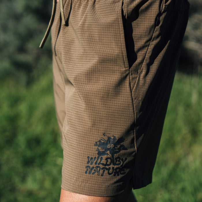 Versatile Roark men's shorts perfect for adventure, featuring a stylish and functional design suitable for active travel and outdoor activities.