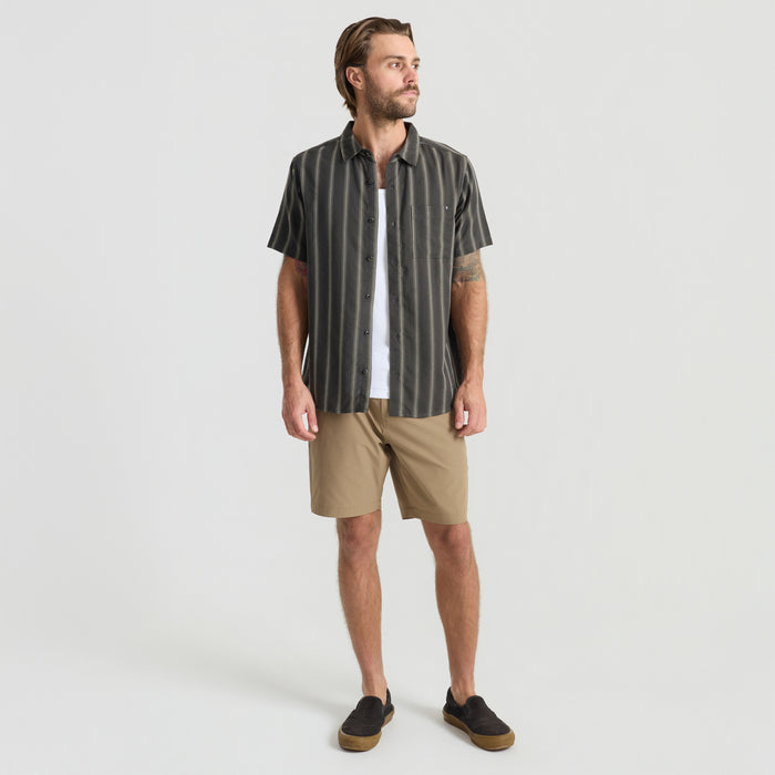 Roark active Bermuda boardshorts with pocket detail, perfect for adventure and outdoor activities