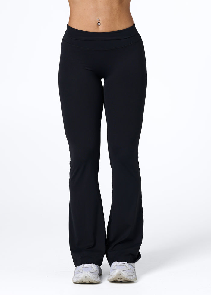 EVERYDAY FLARED LEGGINGS - BLACK