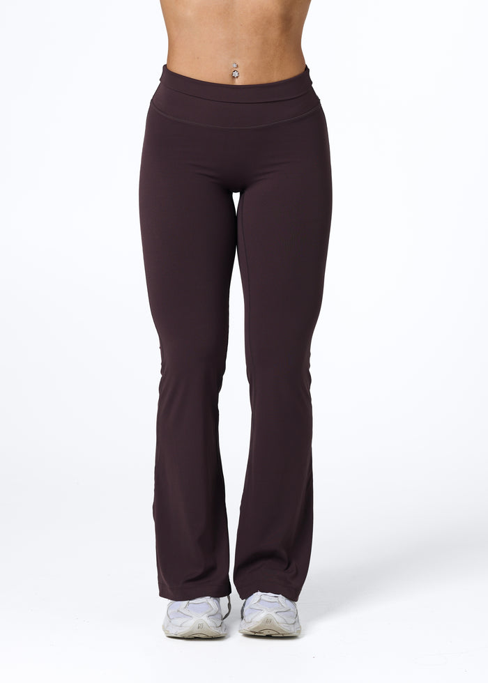 EVERYDAY FLARED LEGGINGS - ESPRESSO