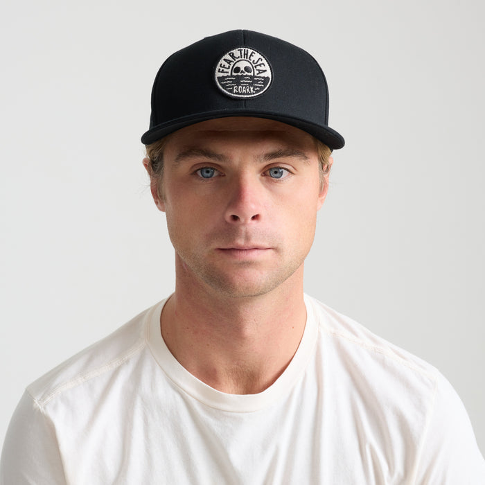 Stylish Roark black adventure cap suitable for outdoor and travel activities.