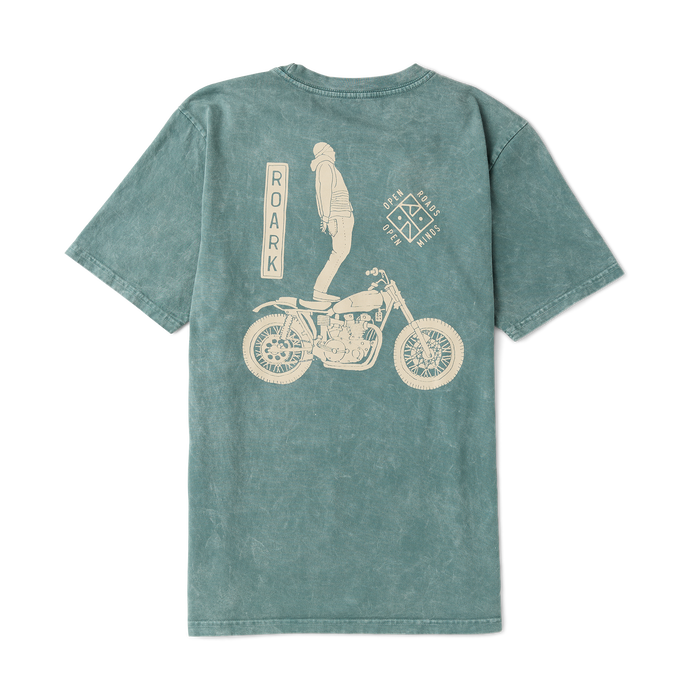 Adventurous scene capturing the essence of outdoor exploration, ideal for embodying Roark’s spirit of adventure and travel.