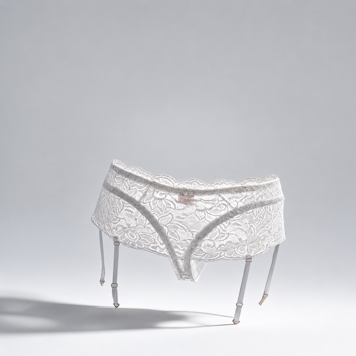Lace suspenders belt