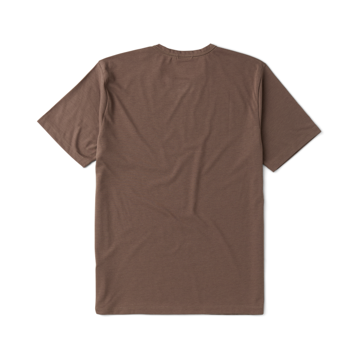 Close-up view of a Roark active t-shirt featuring distinctive fashion design, ideal for adventure and outdoor activities.