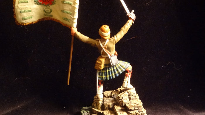 NWF 010 REGIMENTAL COLOURS GORDON HIGHLANDER OFFICER LEADING ATTACK