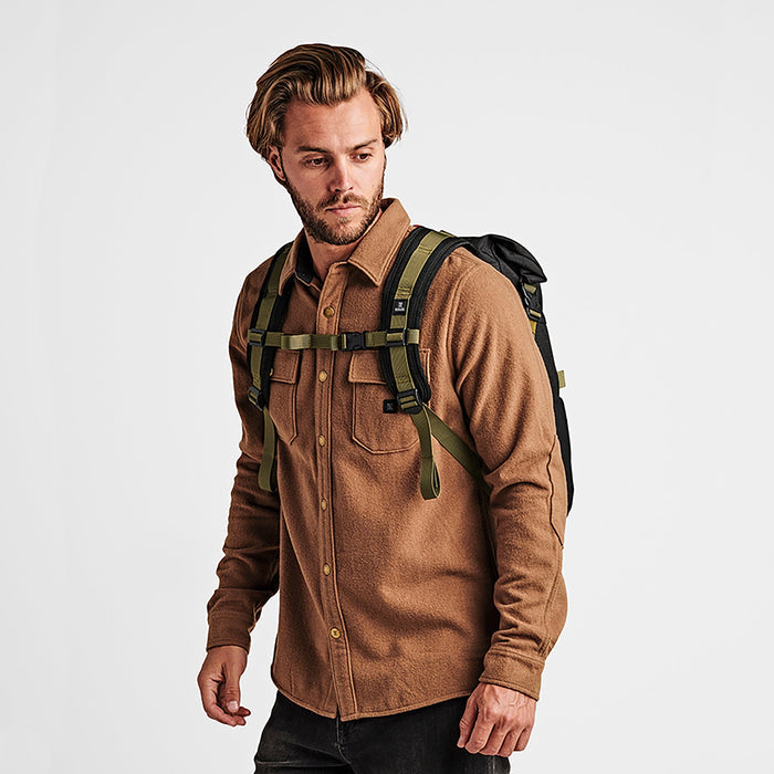 Roark Passenger 27L 2.0 Travel Bag in Black, showcasing a front view of the bag.