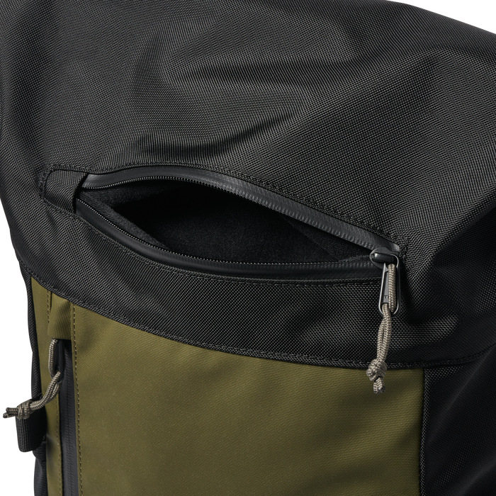 Roark Passenger 27L 2.0 Travel Bag in Black/Military, showcasing a side view of the bag.