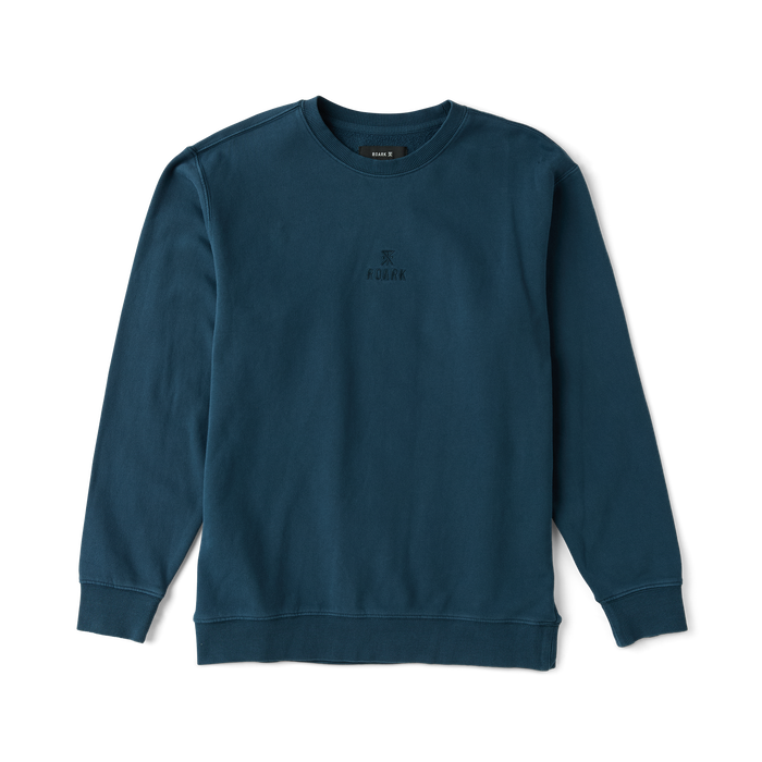 Adventure-ready Roark navy apparel displayed in natural outdoor setting, perfectly blending with the adventurous spirit of travel and exploration.