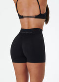 SERENE INVISIBLE SCRUNCH SHORTS - BLACK