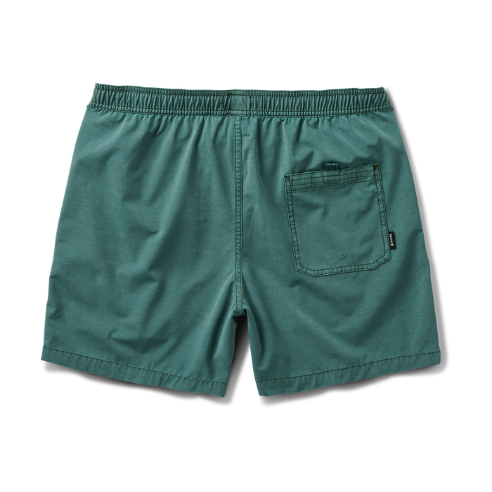 Versatile Roark boardshorts with multiple pockets, styled as active and Bermuda shorts, perfect for travel and outdoor adventures.
