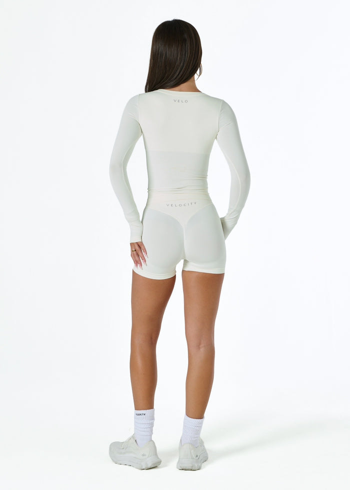 SIGNATURE LONG SLEEVE - VANILLA