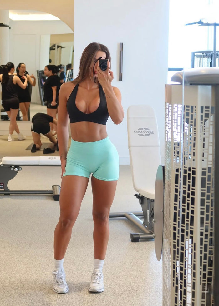 SIGNATURE SCRUNCH SHORTS - CHOC MINT