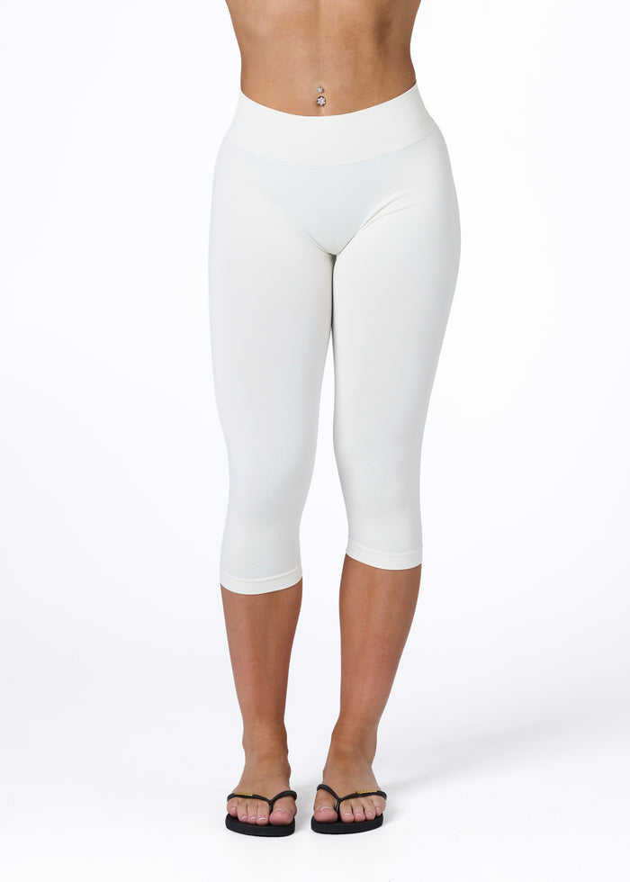 SILHOUETTE SCRUNCH CAPRIS - VANILLA