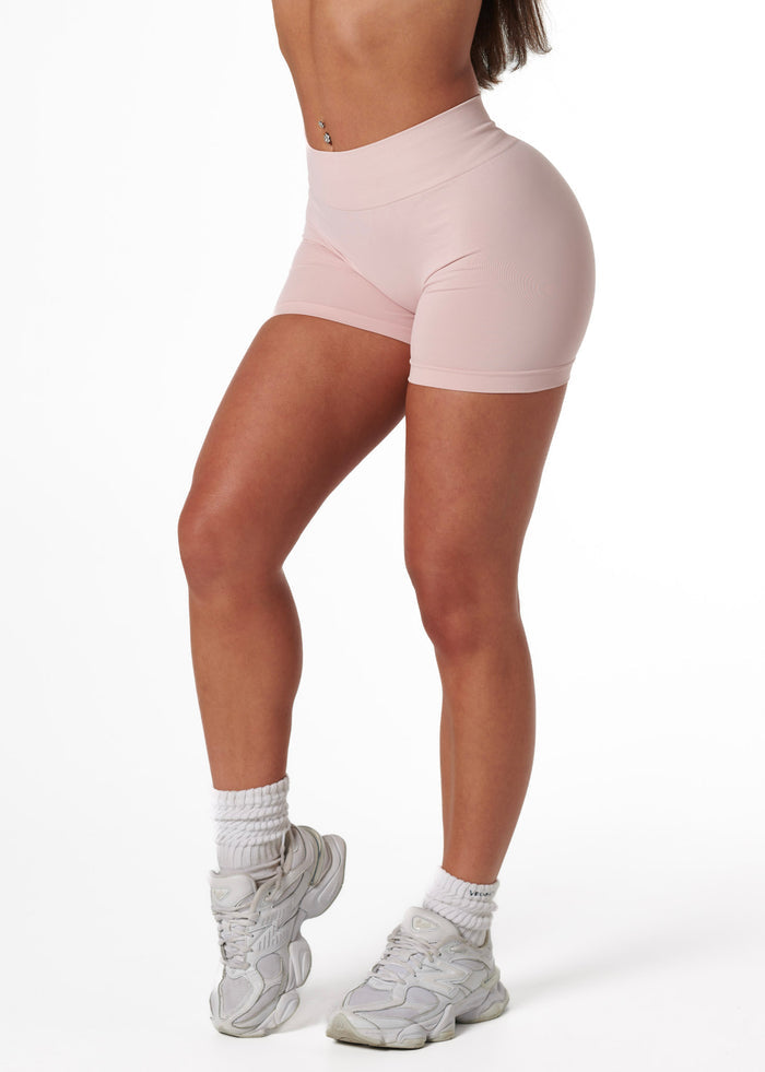 SILHOUETTE SCRUNCH SHORTS - BLUSH