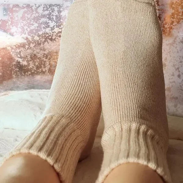 Solid Mid Calf Casual Socks
