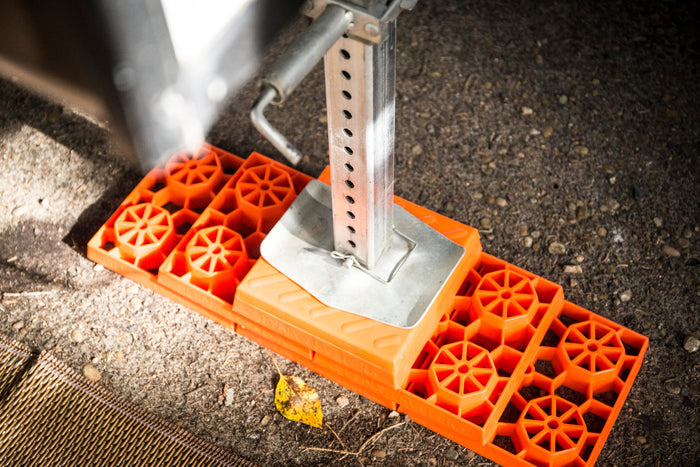 Orange Lynx Leveler with RV Jack - In-Use Application | United RV Parts