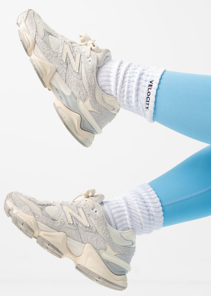 VELO SCRUNCH SOCKS - WHITE