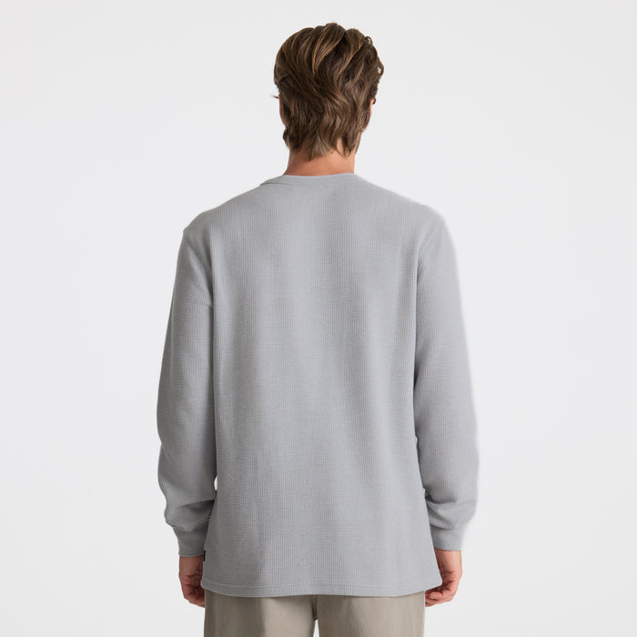 Long-sleeved active shirt designed for adventure and outdoor activities, featured in heather gray by Roark.